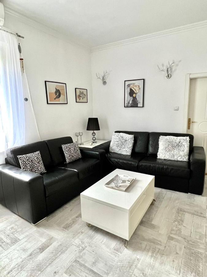 Apartment Kiki โกตอร์ ภายนอก รูปภาพ