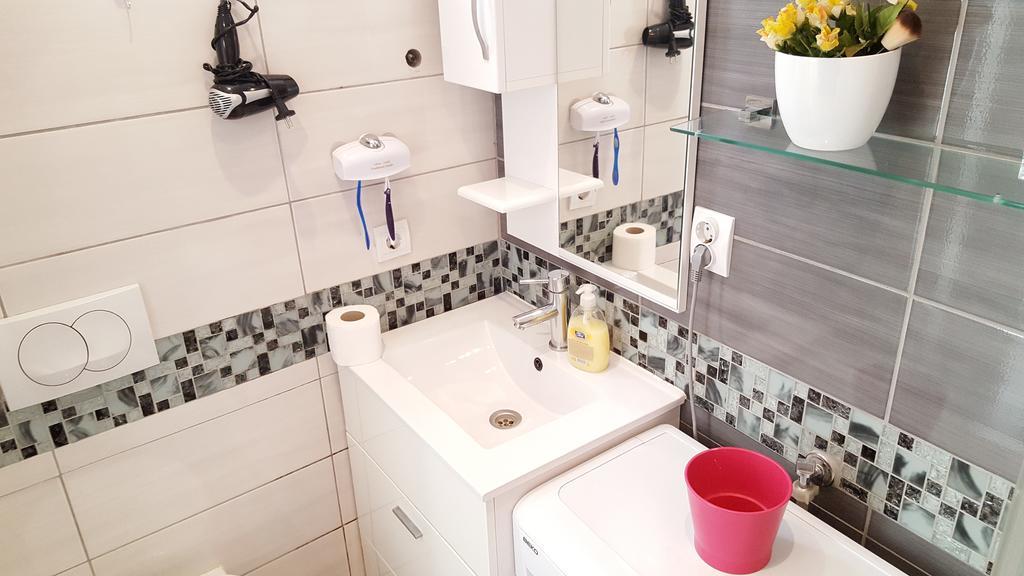 Apartment Kiki โกตอร์ ภายนอก รูปภาพ